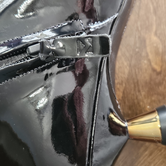 Mercedes Castillo Black Patent Ankle Boots with Sculpted Heel - Picture 5 of 9